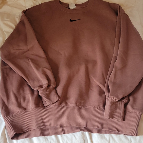 Nike Crewneck Sweatshirt - Picture 1 of 3